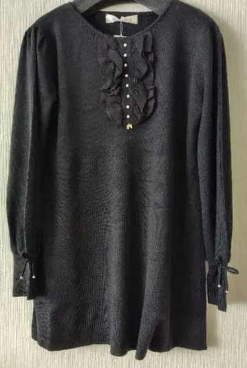 새상품 슈퍼 뷰티 40 프릴과 펄 버튼이 달린 블랙 튜닉 금 리본