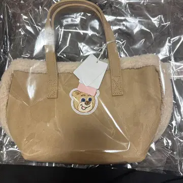 새상품 러브러리 바이 페이 올드 테디 와펜 보아 백