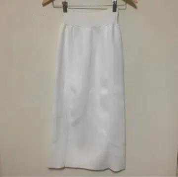 새상품 Sov. 소브 니트 롱 스커트 화이트 사이즈 36