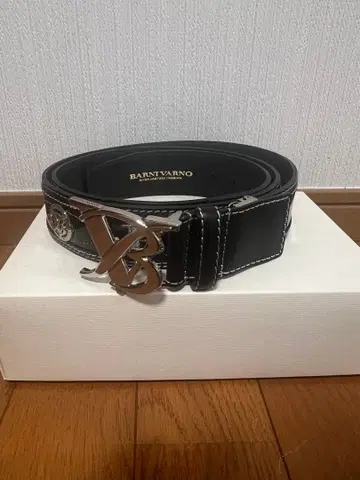 BARNI VARNO 벨트