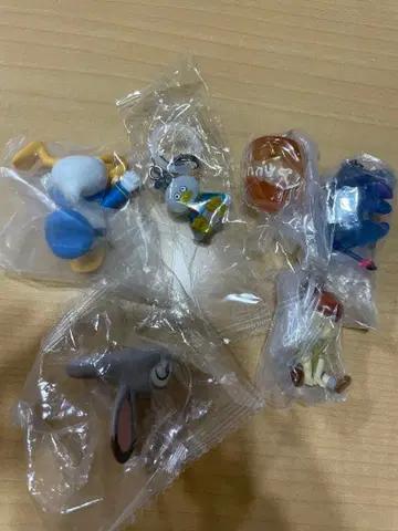 디즈니 메지루시 액세서리 가챠 모음