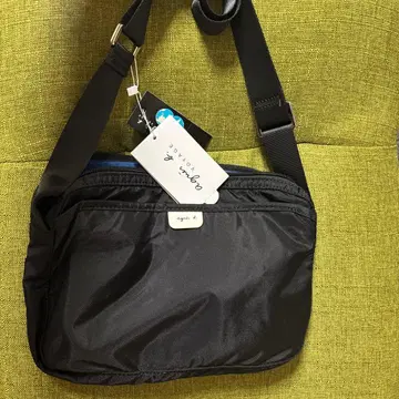 새상품! 새상품급! agnis b. 블랙 숄더백