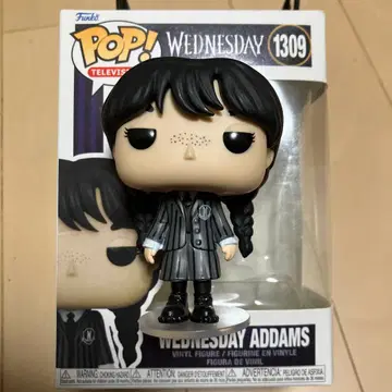 Funko Pop! Wednesday 웨인즈데이 피규어