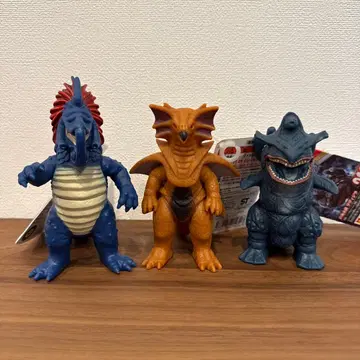 울트라맨 괴수 피규어 3체 세트