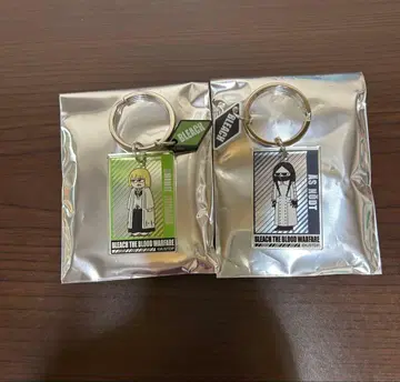 BLEACH 천년혈전편 지로리 2단 아크릴 키링 히라코 신지 에스 노토