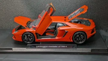 1/18 윌리 람보르기니 아벤타도르 미니카