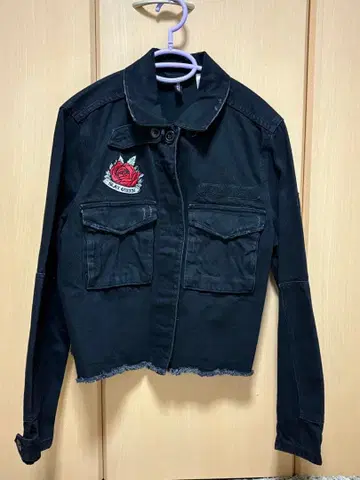 장미 자수 블랙 데님 자켓