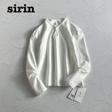 새상품 작은 체구 브랜드 Sirin 시린 하이넥 티셔츠 화이트 일본제