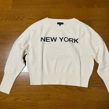 띠어리 숏 기장 니트 새상품급