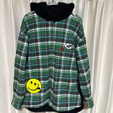 STUD MUFFIN 후드 부착 그린 블랙 체크 티셔츠