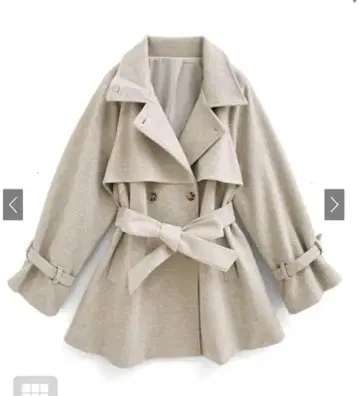 베이지 트렌치코트 허리 벨트 포함