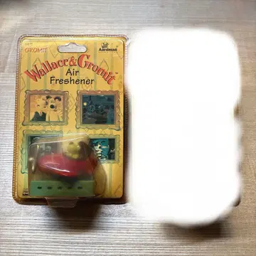 월레스&그루밋 에어 프레쉬너 피규어