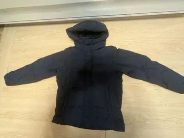 뷰티앤유스 다운 자켓 M 사이즈 네이비