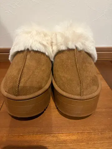 브라운 어그 부츠 퍼 포함