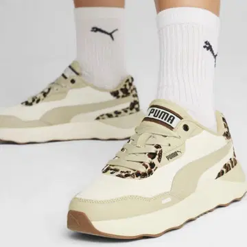 PUMA 레오파드 무늬 스니커즈 베이지