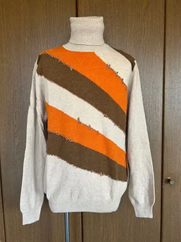 KOON 이탈리아 브랜드 스트라이프 패턴 터틀넥 니트 새상품 택 포함