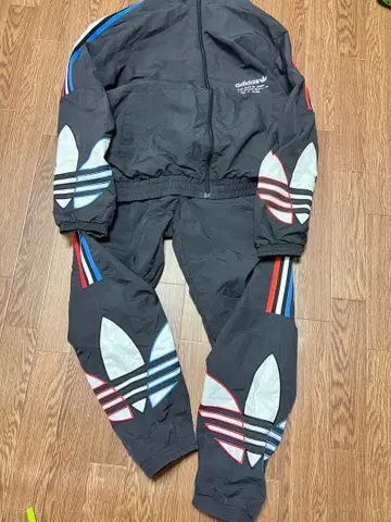 adidas 트랙 수트 블랙/화이트/파랑/빨간색