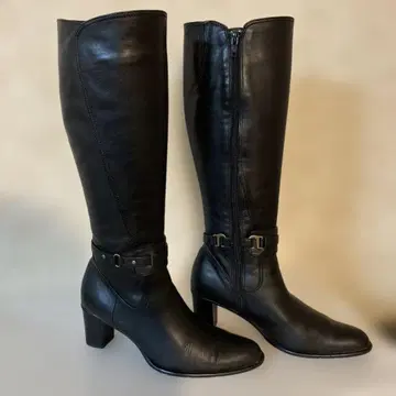 잉그 블랙 가죽 롱 부츠 중간 힐 22.5