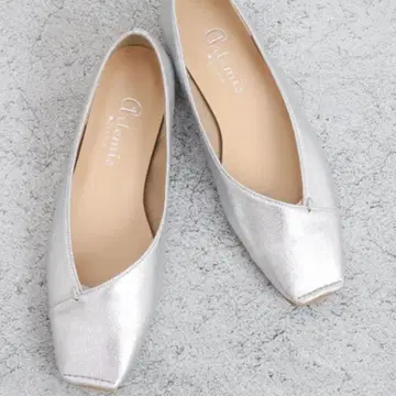 다이애나 artemis by DIANA 초경량 스퀘어토 플랫슈즈