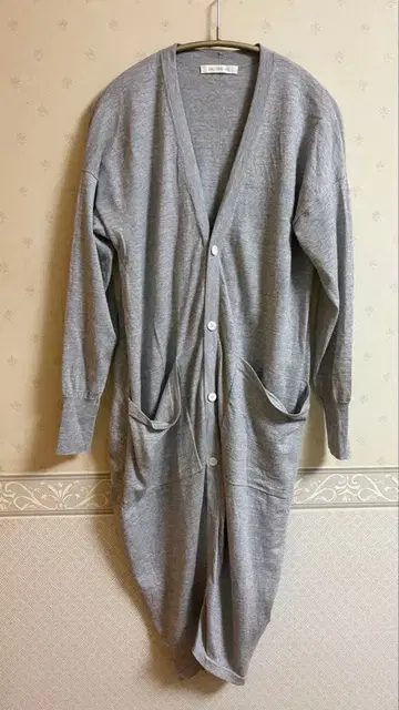 갸루리비 울 가디건