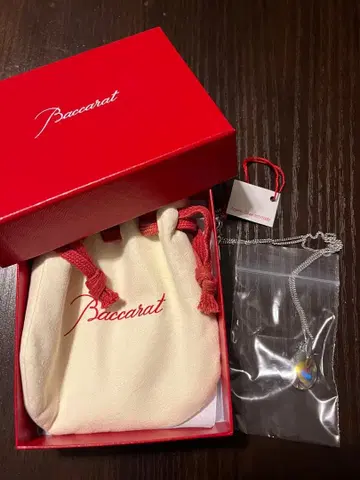 Baccarat 크리스탈 펜던트 목걸이