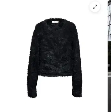 jent louis Neck Pierce Shaggy Knit 블랙