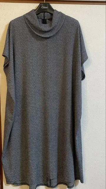 [ 새상품급 ] 시선당 롱 원피스 레이어드 크레이프 원단 블랙 계열