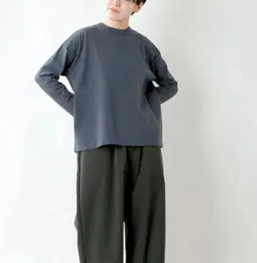 트래버유 매뉴얼 롱 T 블랙