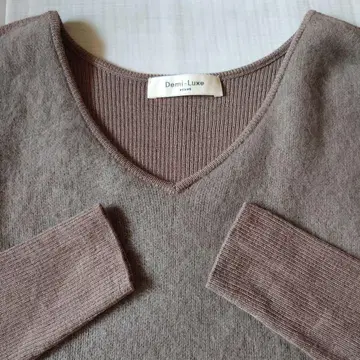 Demi-Luxe BEAMS 프론트 플러피 V넥 니트 브라운 계열