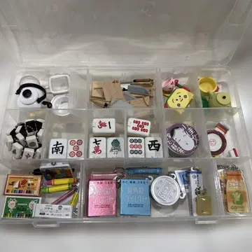 캡슐 토이 세트 수납 케이스 포함