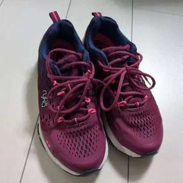 ryka 라이카 피트니스 스니커즈