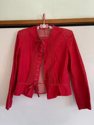 핑크하우스 빨간색 리본 부착 자켓