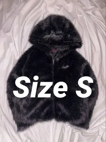 Ninety Girl Over Fur Outer