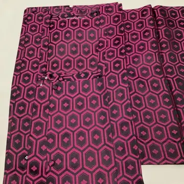 롱 미치유키 장수를 기원하는 길상 문양 중 하나인 거북이 등껍질 패턴