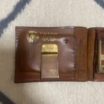 CLASSIC 가죽 접이식 지갑 브라운