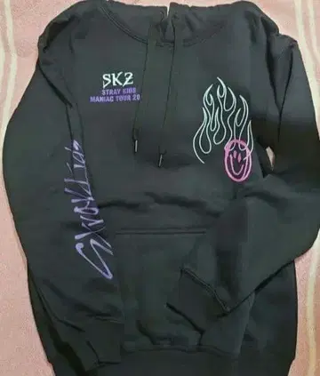 [ 미사용 새상품 ] straykids 스키즈 후디 M 사이즈 월드 투어