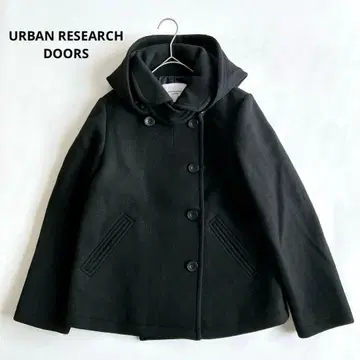 택 포함 새상품 어반 리서치 도어스 숄카라 2WAY 숏코트 블랙