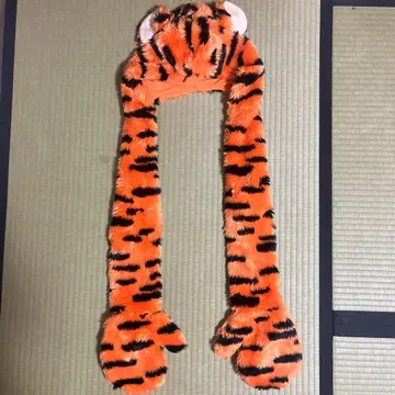 호랑이 무늬 플리스 모자