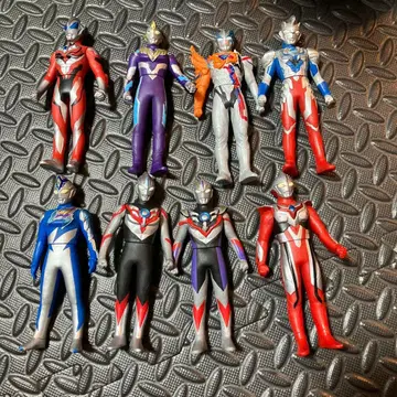 울트라맨 피규어 8체 세트