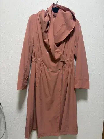 SoClose 디노스 후드 부착 더스티 핑크 트렌치코트 M 사이즈