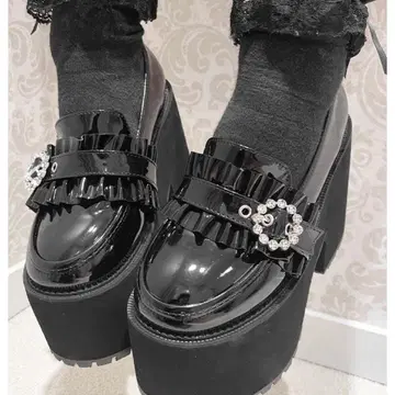 ROJITA 로지타 반지 버클 장식 에나멜 프릴 통굽