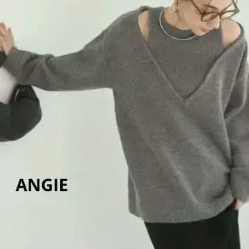 ANGIE 페이크 레이어드 V넥 니트 그레이 오휘숄더