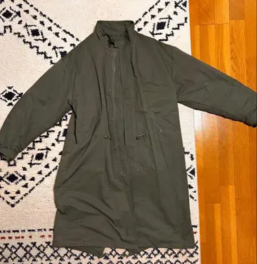 올리브 그린 모즈 코트 퀼팅 라이너 포함