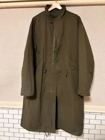 올리브 그린 모즈 코트 퀼팅 라이너 포함