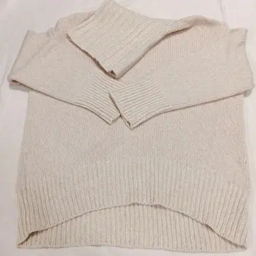 갤러리 비 스웨터