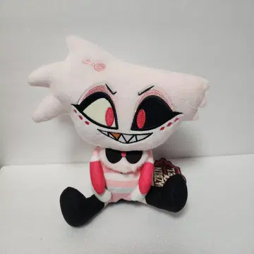 해즈빈 호텔에 오신 것을 환영합니다 앉은 봉제 인형 엔젤 라운드원 한정판