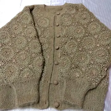 올리브 그린 비즈 장식 레이스 니트 가디건 M 사이즈 미사용품