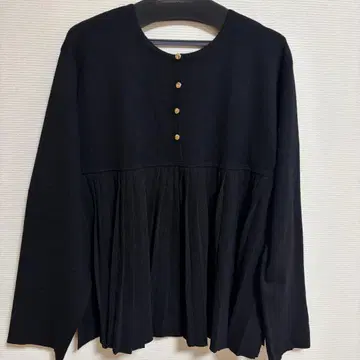 컨디션 최상 유나이티드 애로우즈 플리츠 절개 개더 니트 스웨터