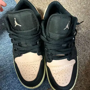 Jordan 블랙/핑크 스니커즈