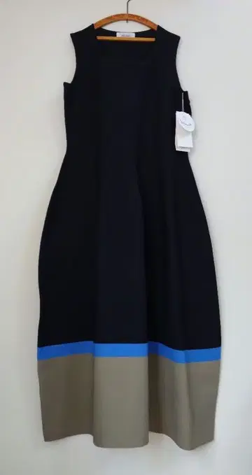 미라 오웬 Mila Owen 워셔블 롱 니트 원피스0 새상품